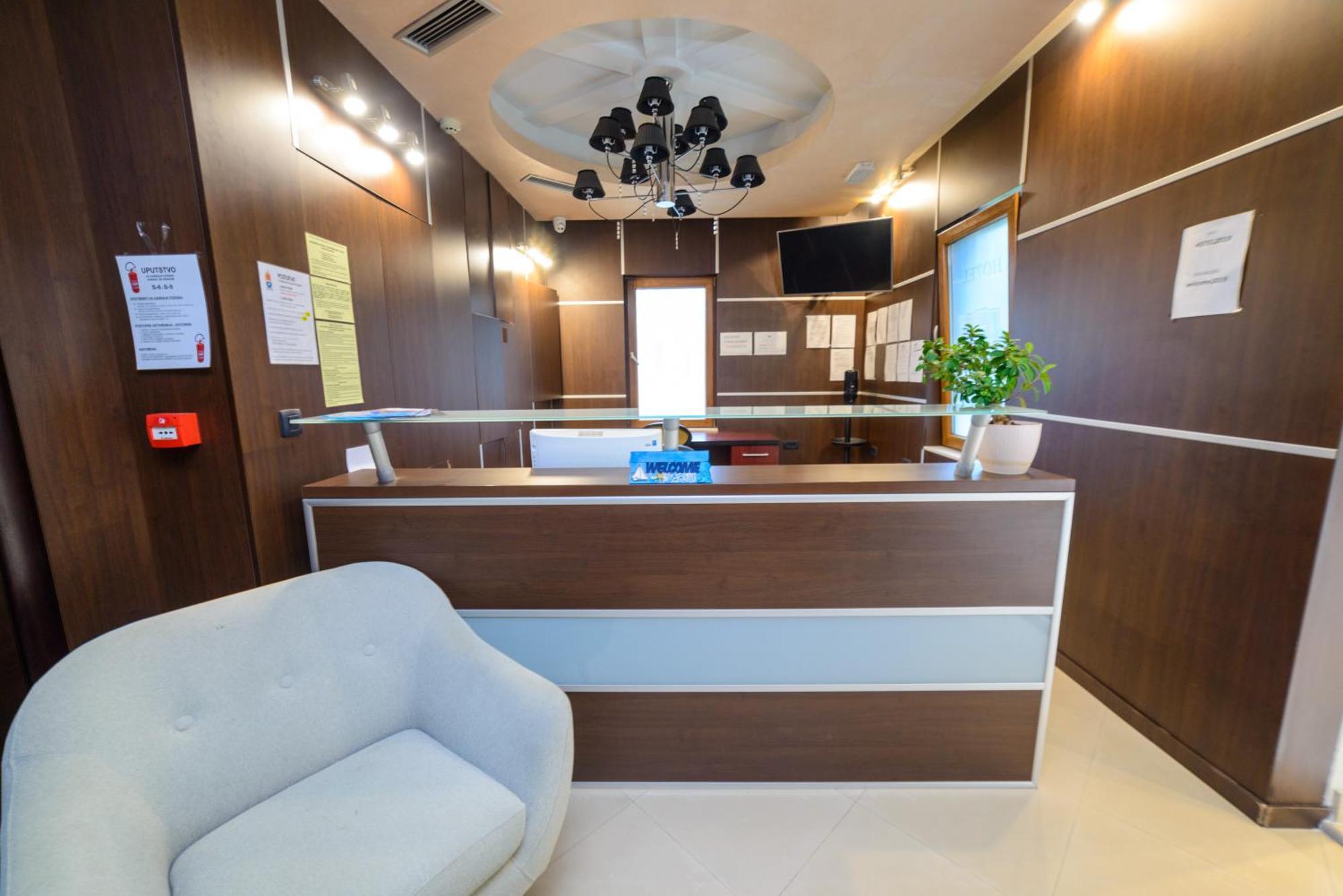 בודווה Hotel Odissey Jaz מראה חיצוני תמונה